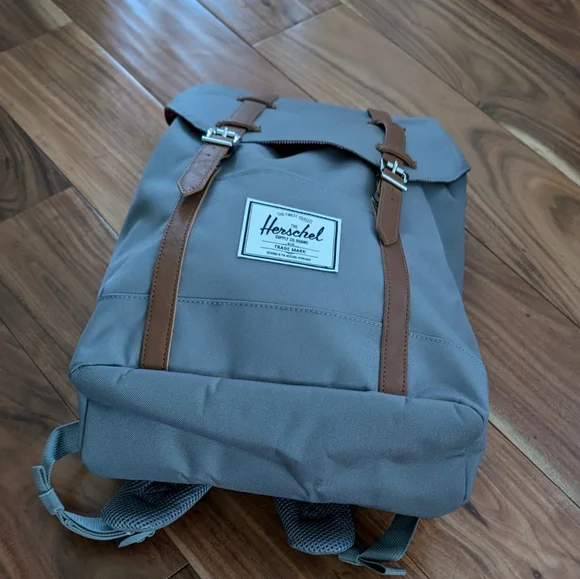 Herschel Supply Co. 'Retreat' Backpack New with Tags ❤️